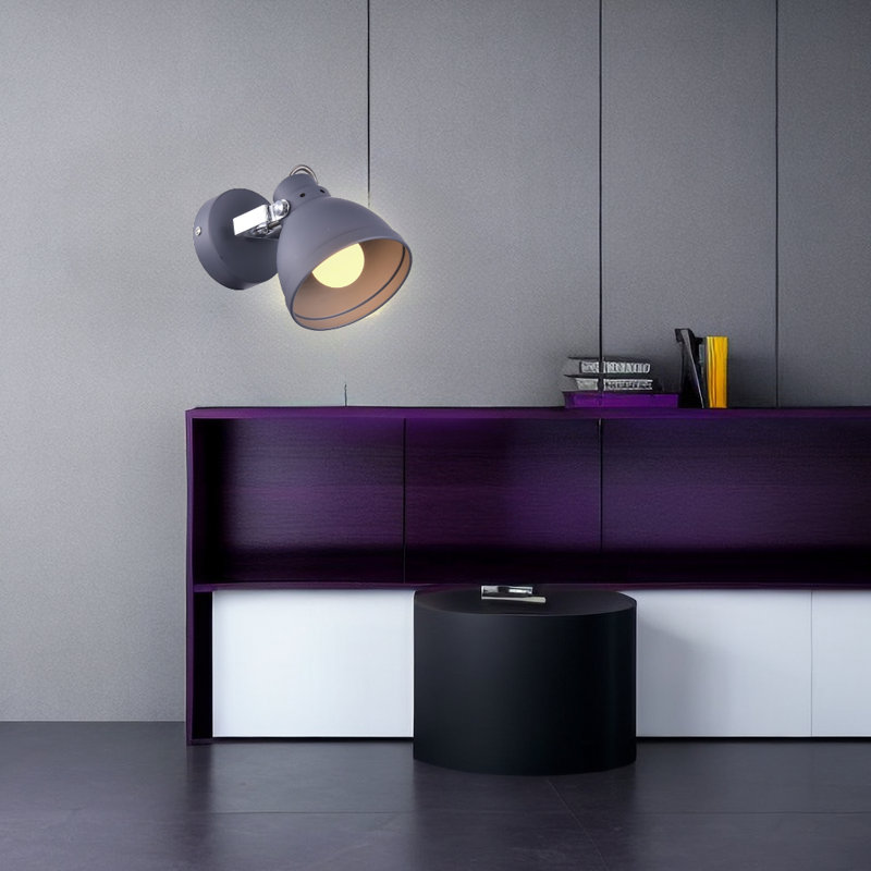 Jaquilla Spotlight, Gray