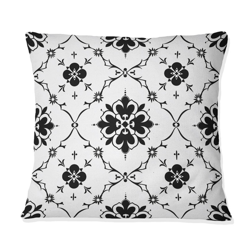 Coussin moderne noir et blanc quadrilobe III, H 18 po x l 18 po