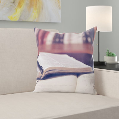 Coussin décoratif open book