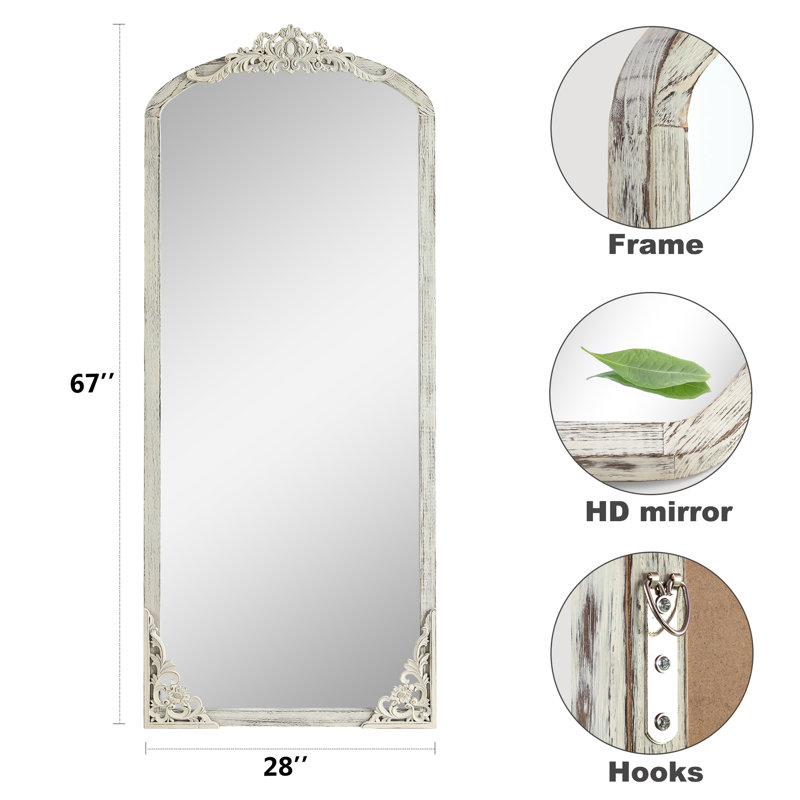 Miroir mural en bois massif Anjulie, Blanc patiné, 67 po x 28 po