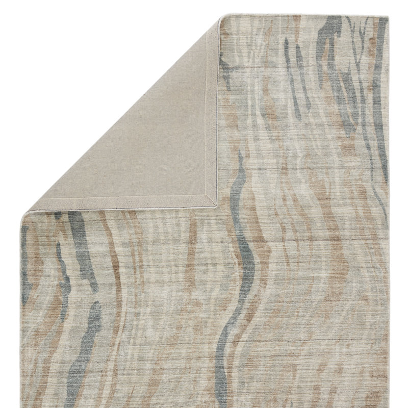 Brentwood Area Rug in Gray, Rectangle 5' x 8'