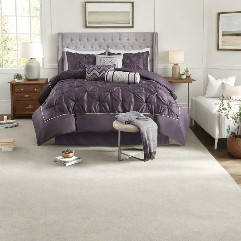 Ensemble de literie élégant en polyester 7 pièces, prune, pour les chambres luxueuses