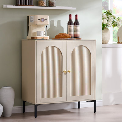 Buffet moderne cannelé avec rangement