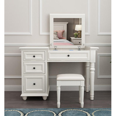 Modern Bedroom Makeup Vanity With Divided Jewelry Storage Compartments