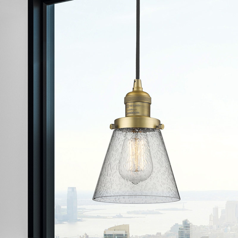 Luminaire suspendu conique à 1 lumière Seaham, Laiton brossé