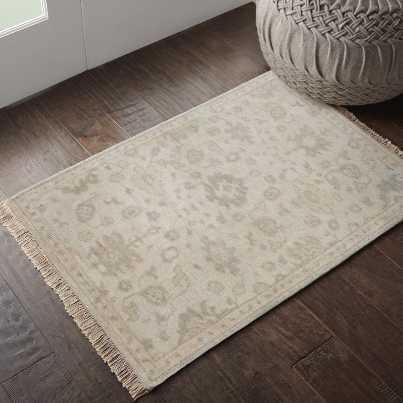 Nourison Aldora 2' x 3' Ivory Grey Vintage Indoor Rug, Rectangle 2' x 3'