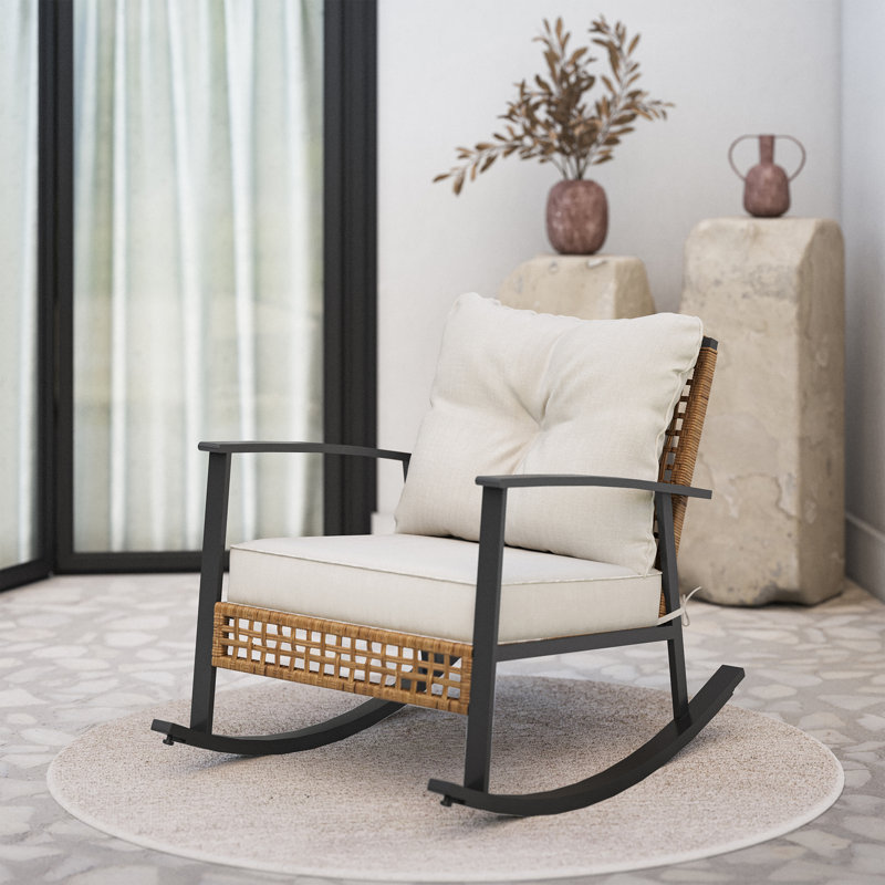 Chaise berçante en osier de patio avec coussins Aljaquan