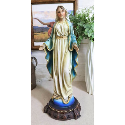 Emmakate Figurines & Sculptures