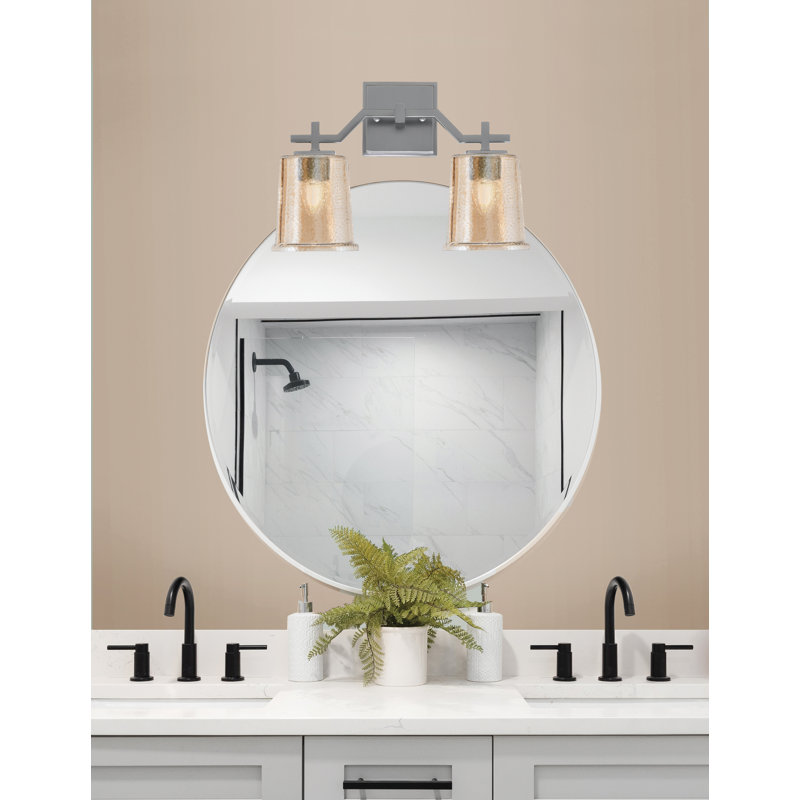 Barre d'éclairage de salle de bain 2 lumières Brookfield au fini graphite avec verre à bulles 5,25 po ambre