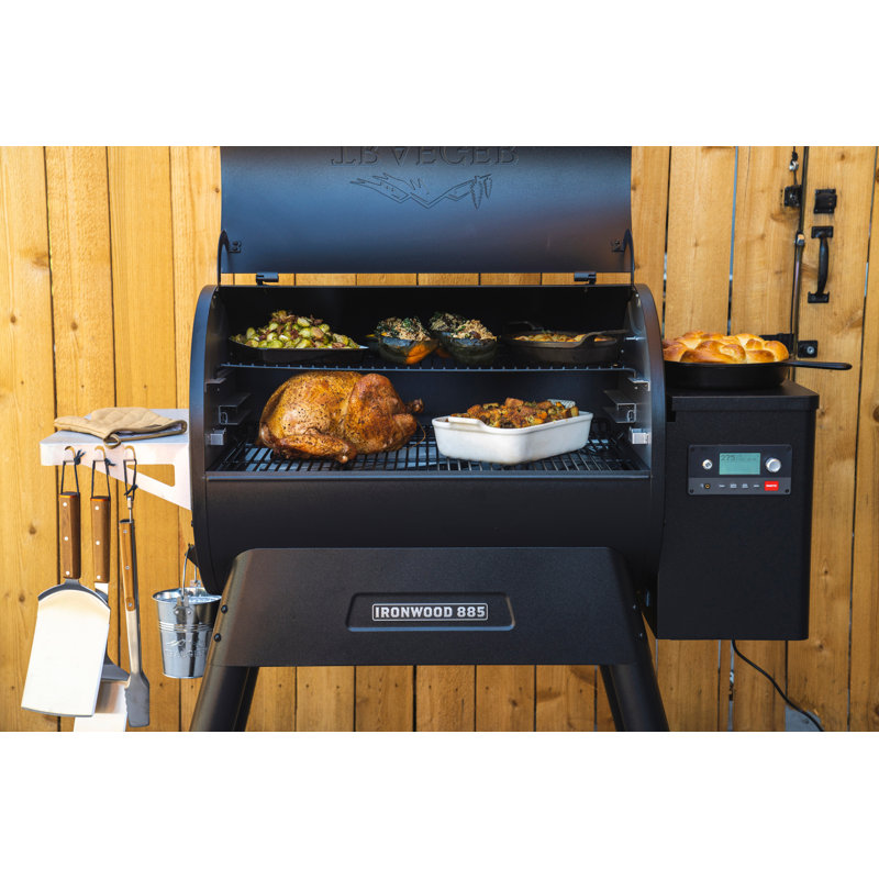 Traeger Ironwood 885 Wood Pellet Grill