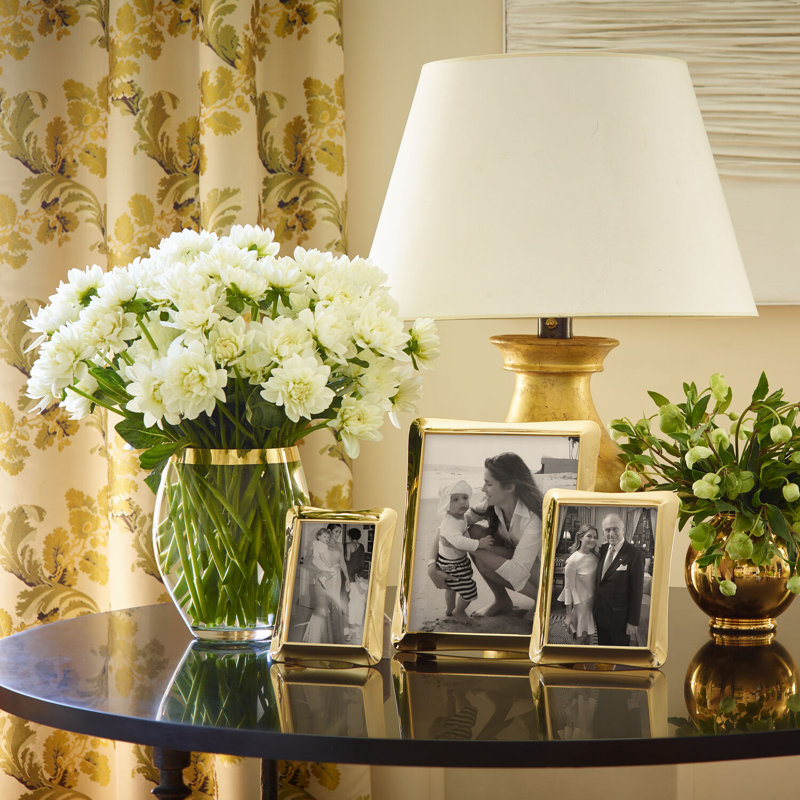 Gold Metal 4x6 Tabletop Picture Frame