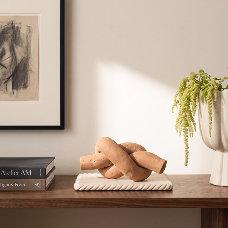 Figurines & Sculptures