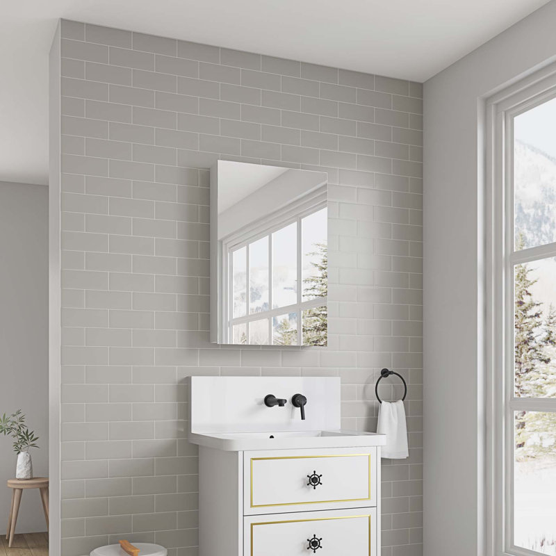 Armoire à pharmacie de salle de bain de haute qualité avec intérieur spacieux et porte à fermeture douce