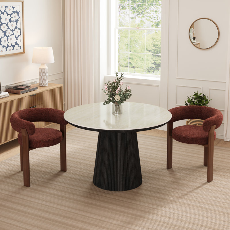 Ensemble de table et de chaises Adwin pour 2 personnes, comprenant une table ronde de 120 cm et 2 fauteuils rembourrés Teddy.
