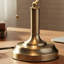 Lampe de banquise verte en verre vert avec base en laiton et interrupteur à chaîne, douille E26. Convient aux bureaux, salles d'étude et autres espaces similaires.