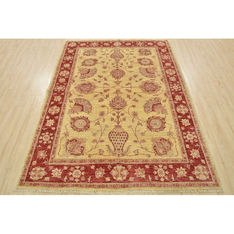 Tapis beige unique de 5 pi 10 po x 7 pi 5 po