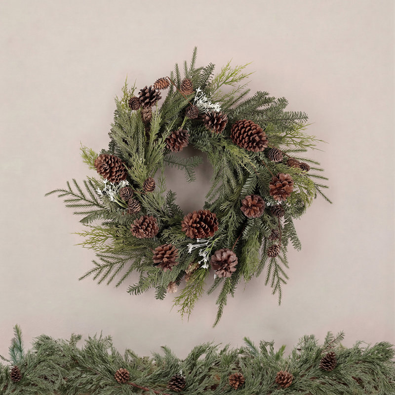 Plastic 60 cm Artificial Wreath
