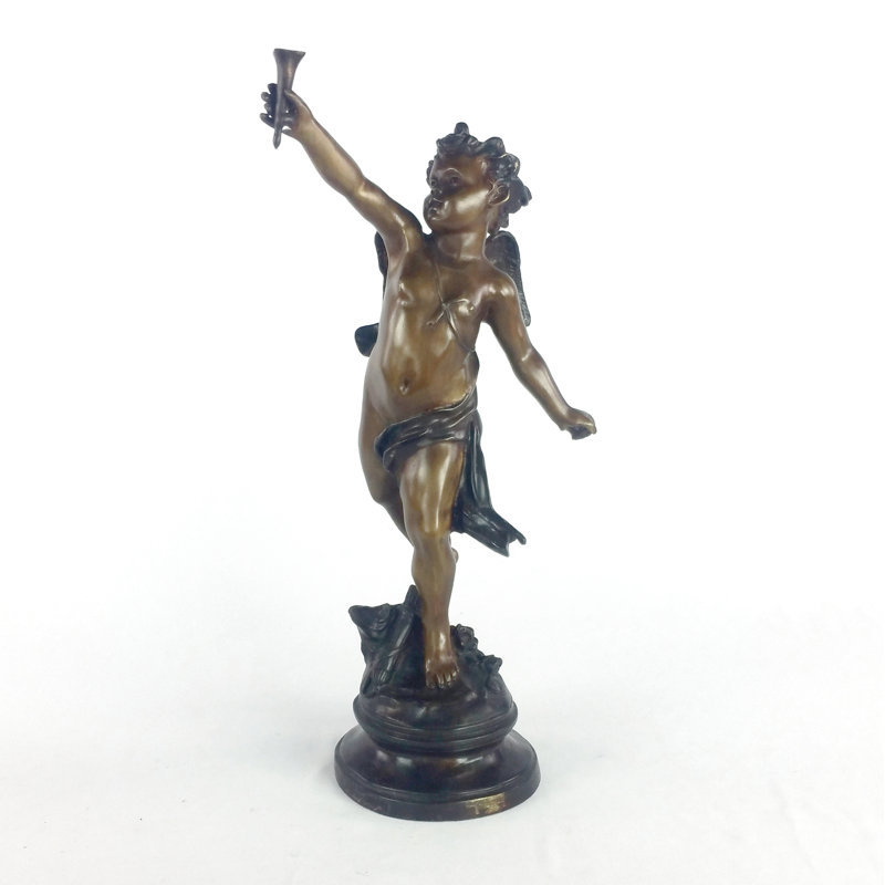 Statue Layfield Cupidon tenant un flambeau
