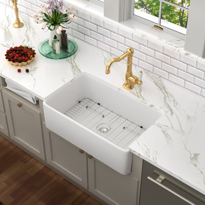 33'' L x 20'' W Ceramic Farmhouse Single Bowl Kitchen Sink with Basket Strainer and Sink Grid