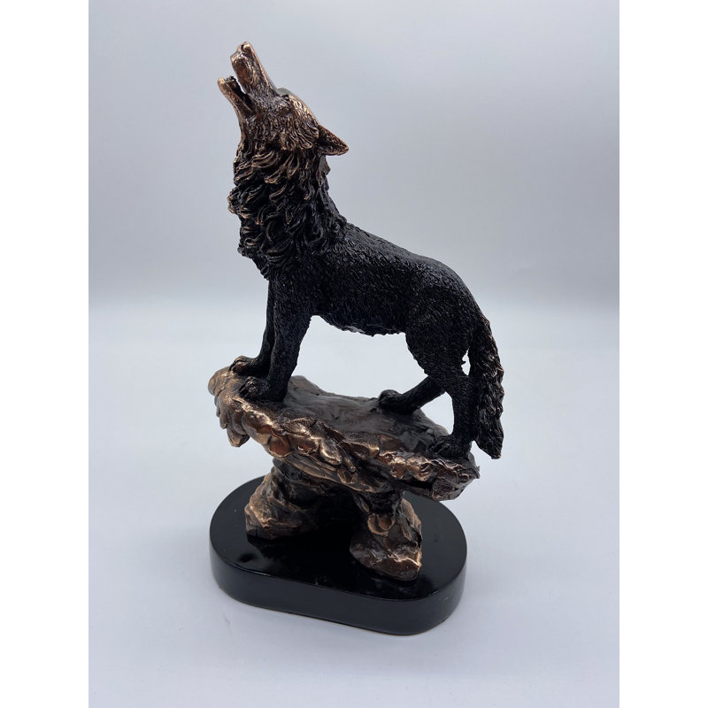 Sampson loup sur un rocher