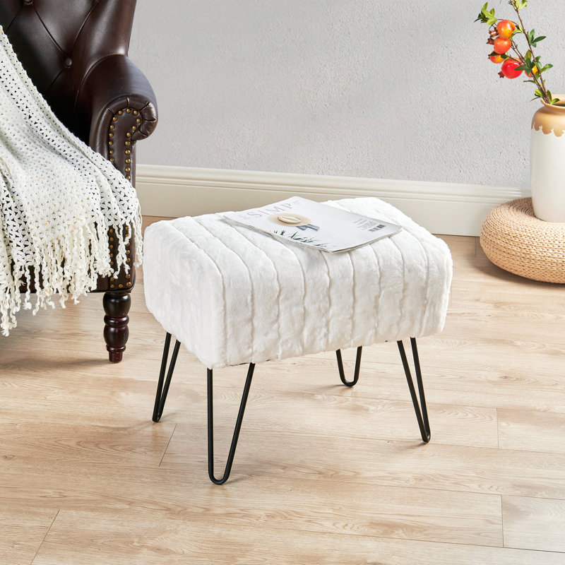 Repose-pieds standard rectangulaire de 19 po de largeur Defranco, Similifourrure blanc éclatant