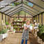 Serre 8 x 12 x 6,5 pi pour l'extérieur, serre en polycarbonate avec structure d'installation rapide et évent de toit-104346154