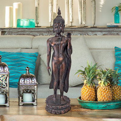 Statue bouddha debout de peur libre