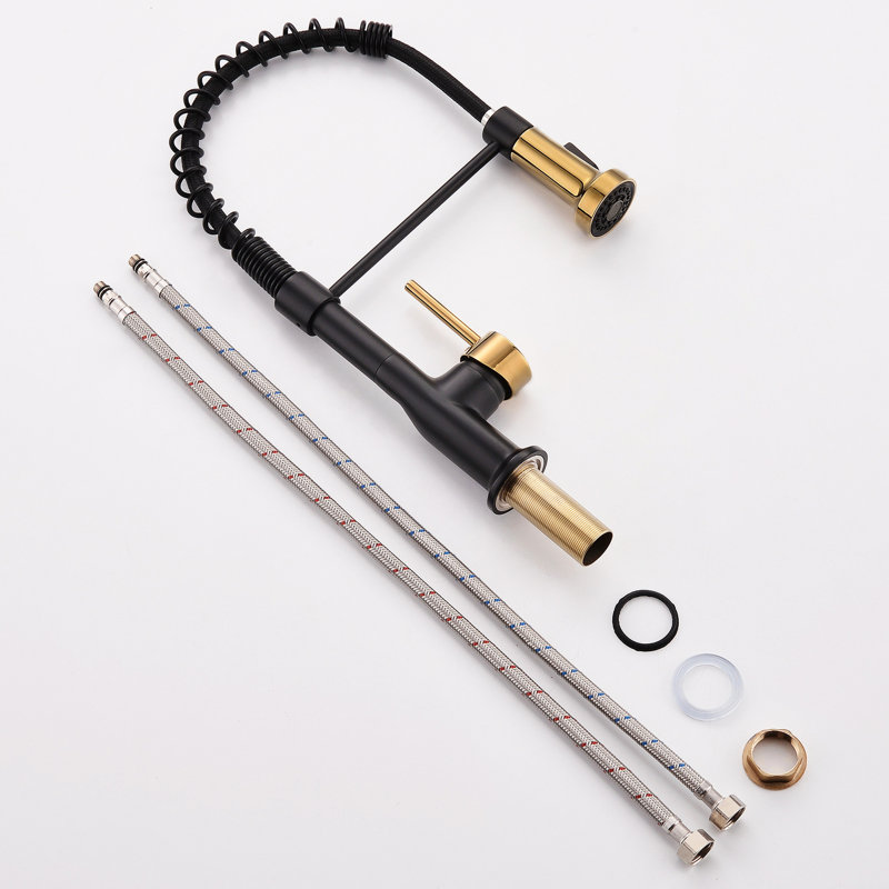 Robinet rétractable noir et doré pour évier de cuisine - permet un débit d'eau contrôlé et fluide avec rétraction pour améliorer l'esthétique de votre
