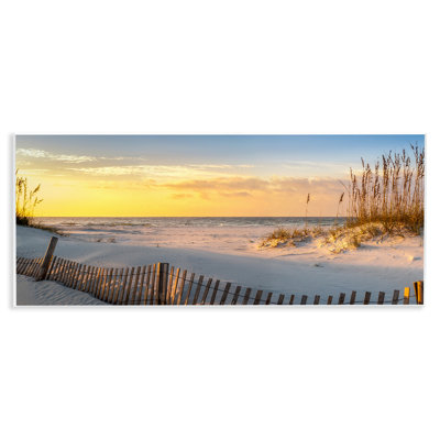 "Panoramic Coastal Beach Sunrise", art mural par H.J. Herrera