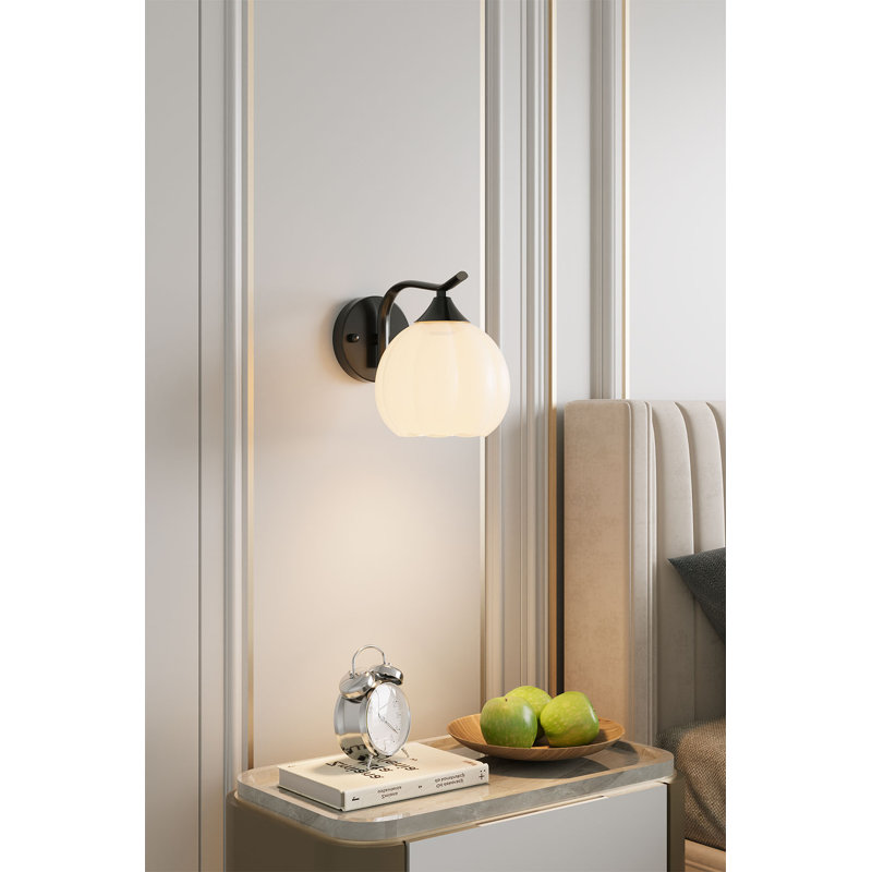 Iron Wallchiere