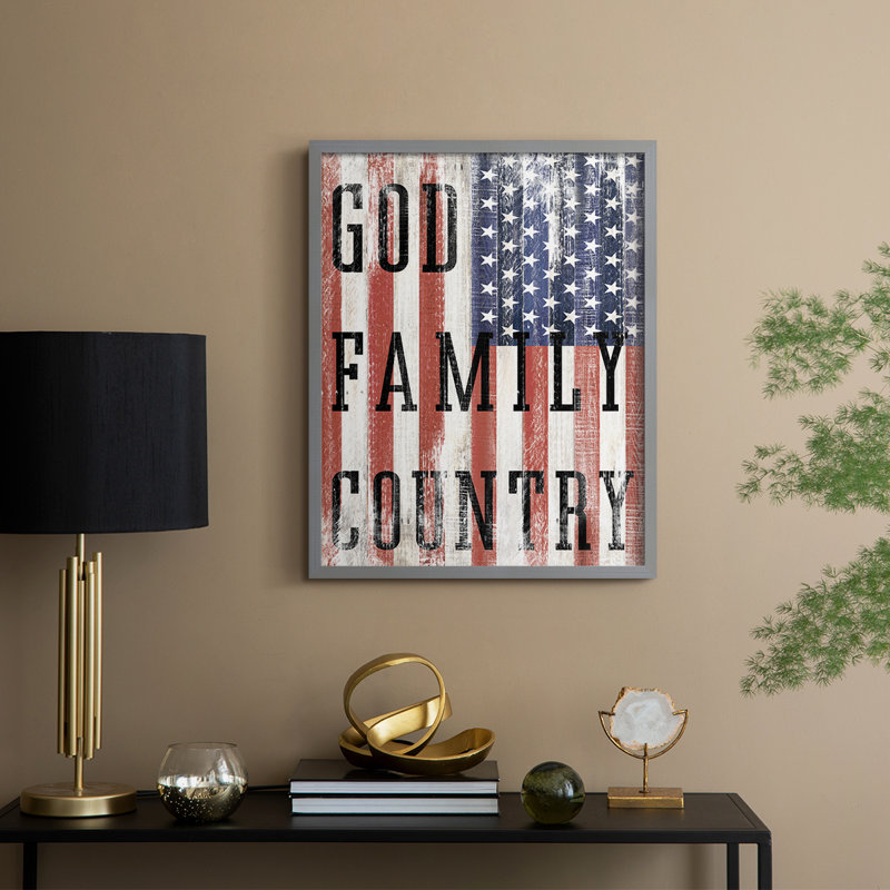 «God Family Country Flag», reproduction encadrée - bois massif, H 15 po x l 12 po, Gris