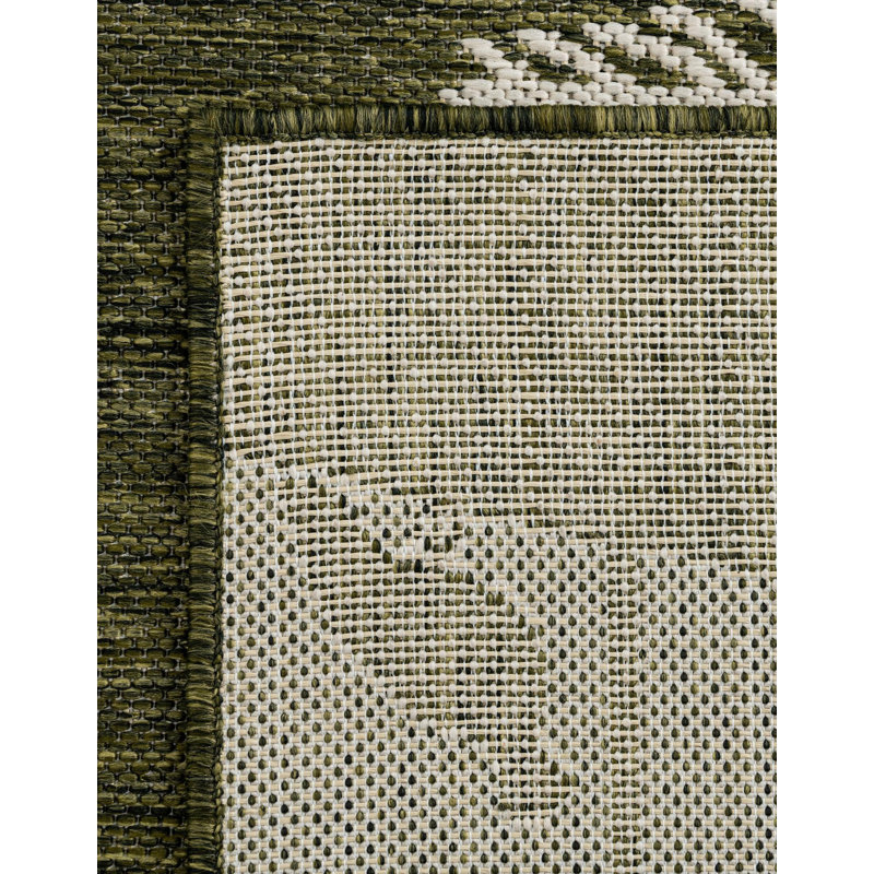 The Holiday Aisle Kazden Indoor/Outdoor Area Rug, Rectangle 5'3" x 8'