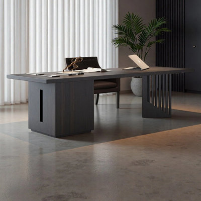 Bureau italien moderne