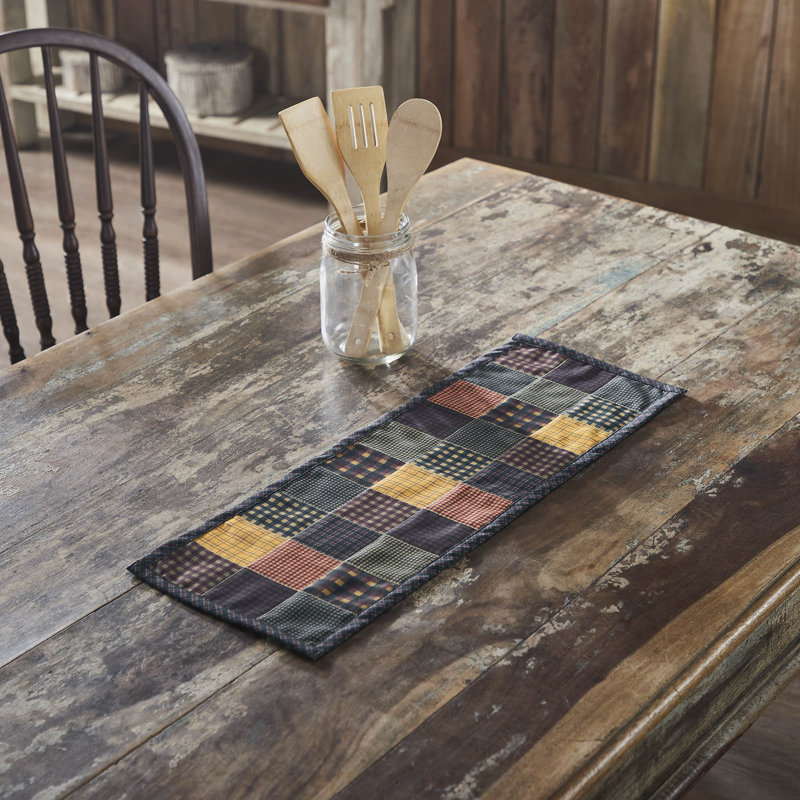 Heritage Farms Quilted Runner 8x24, 24" x 8"