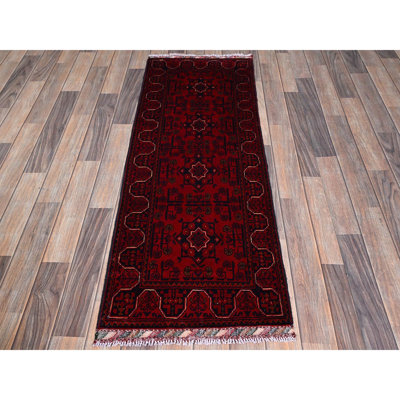 Rouge cramoisi 1 pi 10 po x 5 pi, Khamyab afghan avec motif géométrique, laine douce nouée à la main, teintures végétales, tapis de couloir court et étroit, tapis oriental