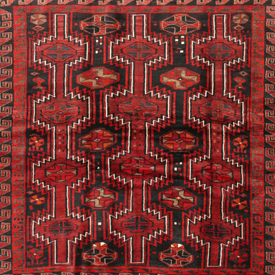 Tapis rouge à motif sud-ouest