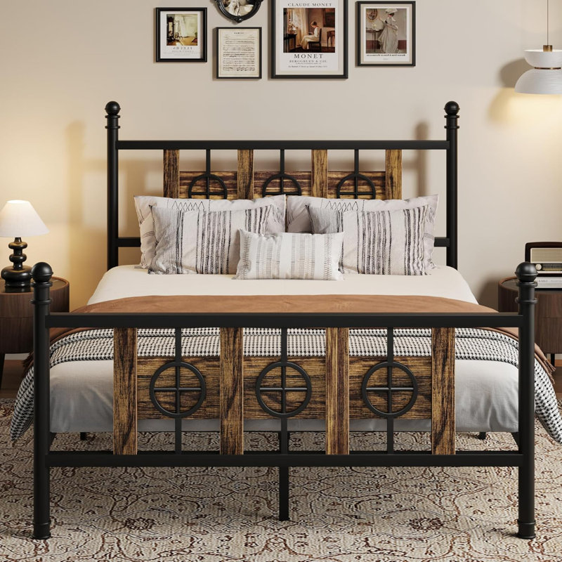 Oriental Vintage Style Metal Platform Bed, Queen Size/Brown