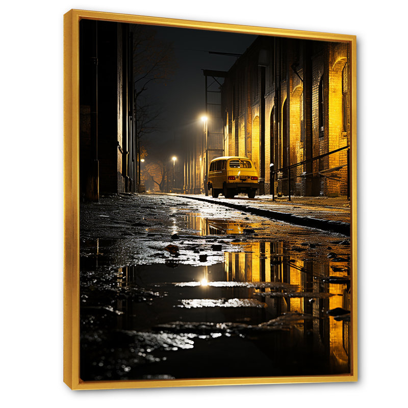 Nightly Silent Workshops Alley, reproduction d'art sur toile, Cadre flottant doré, H 40 po x l 30 po x P 1,5 po