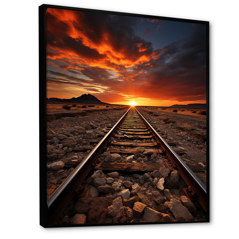 Chemin de fer dans un paysage coucher de soleil I sur toile, Cadre flottant noir, H 32 po x l 24 po x P 1 po