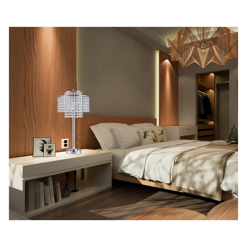 Lampe de table haute 26 po à 2 niveaux avec port USB et prise de charge 26 po - Lampe de chevet moderne argentée pour le salon de la chambre à coucher