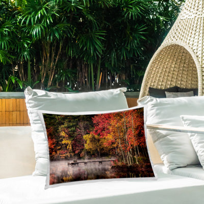 Coussin décoratif d'automne à imprimé paysage d'automne par Andy Amos