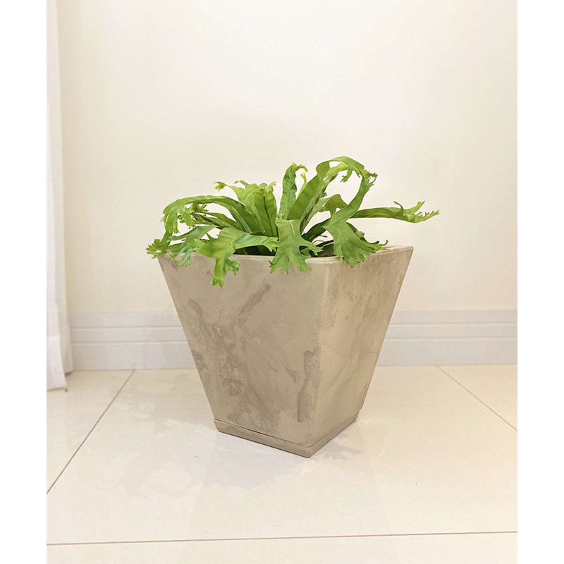 Pot à fleurs en résine Zurique, Beige, H 13,39 po x l 13,78 po x 13,78 po