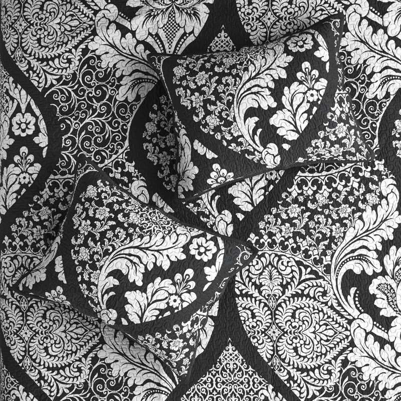 6 Piece Printed Cotton Quilt Set with Throw Pillows, Full/Queen Coverlet + 5 Additional Pieces, Black