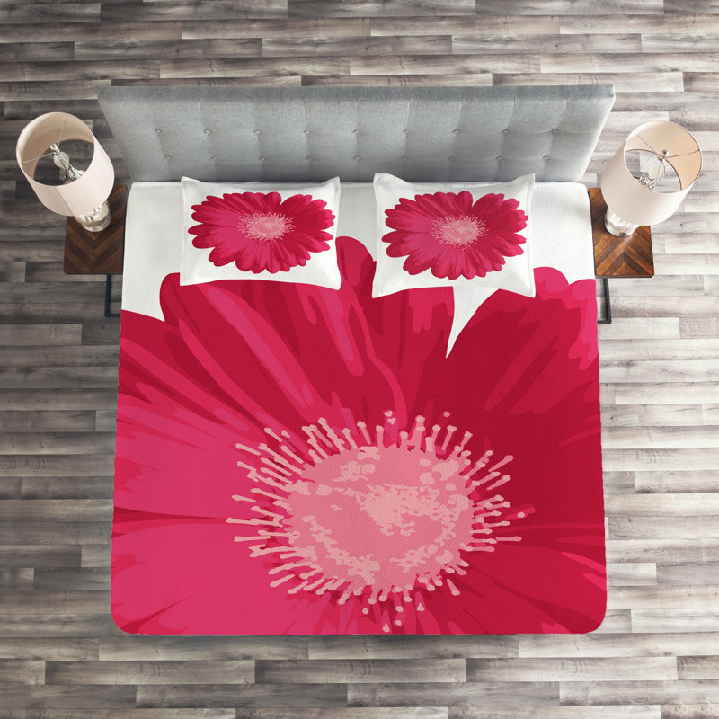 Farmhouse / Country Floral Coverlet