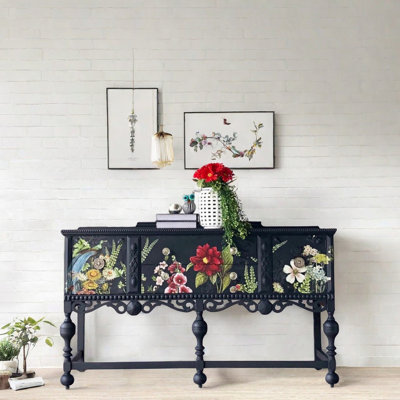 European Style Exquisite Accent Cabinet 65.1'' Sideboard