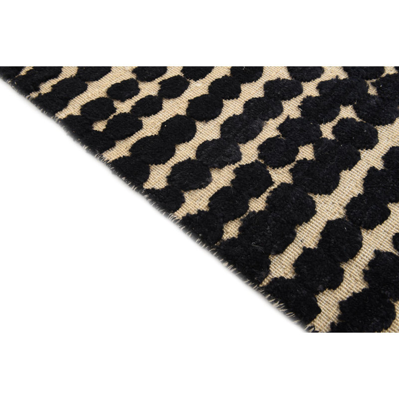 Tapis noir Noles