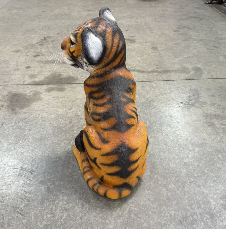 Statue de tigre du Bengale assis