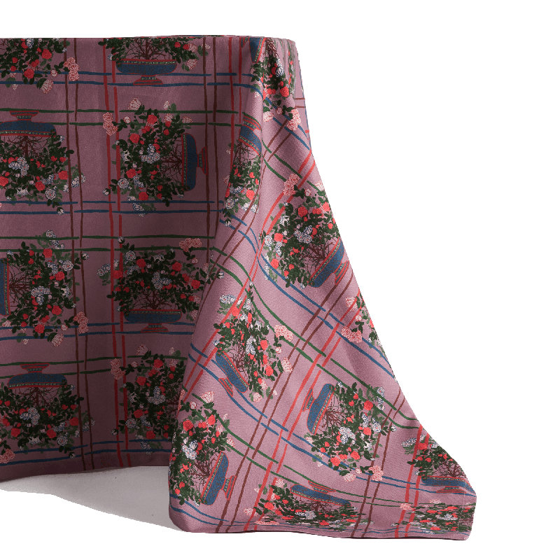 Tablecloth La Vie en Rose, 98.5" x 98.5" Square