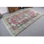 Élégant tapis de style turc avec motif floral bourgogne et vert menthe parfait pour n'importe quelle pièce