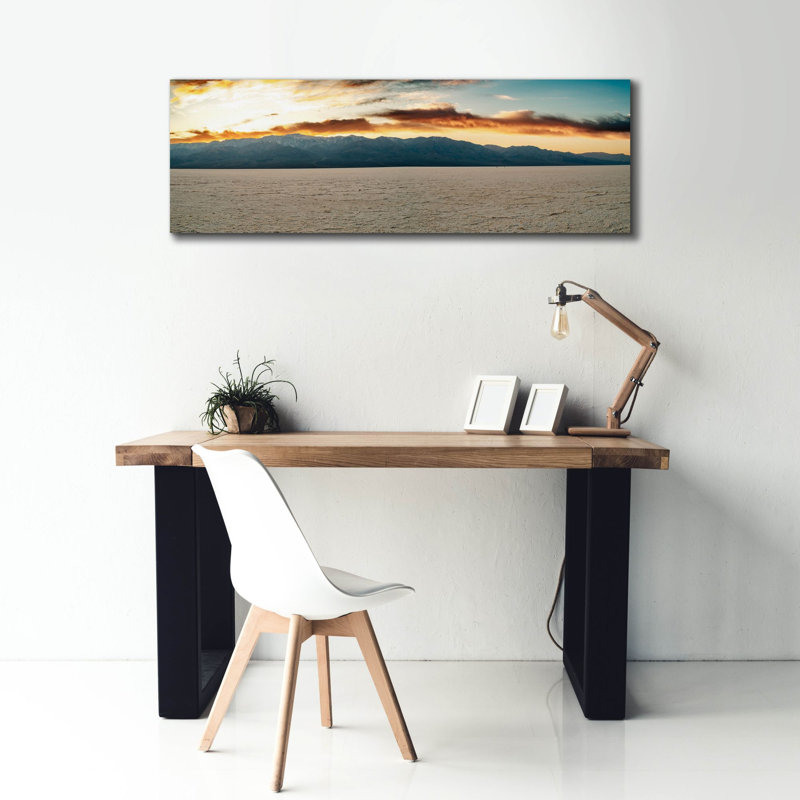 «Mort Valley - Badwater Basin Gold Sunset» par Epic Portfolio, art mural sur toile, 60 po x 20 po